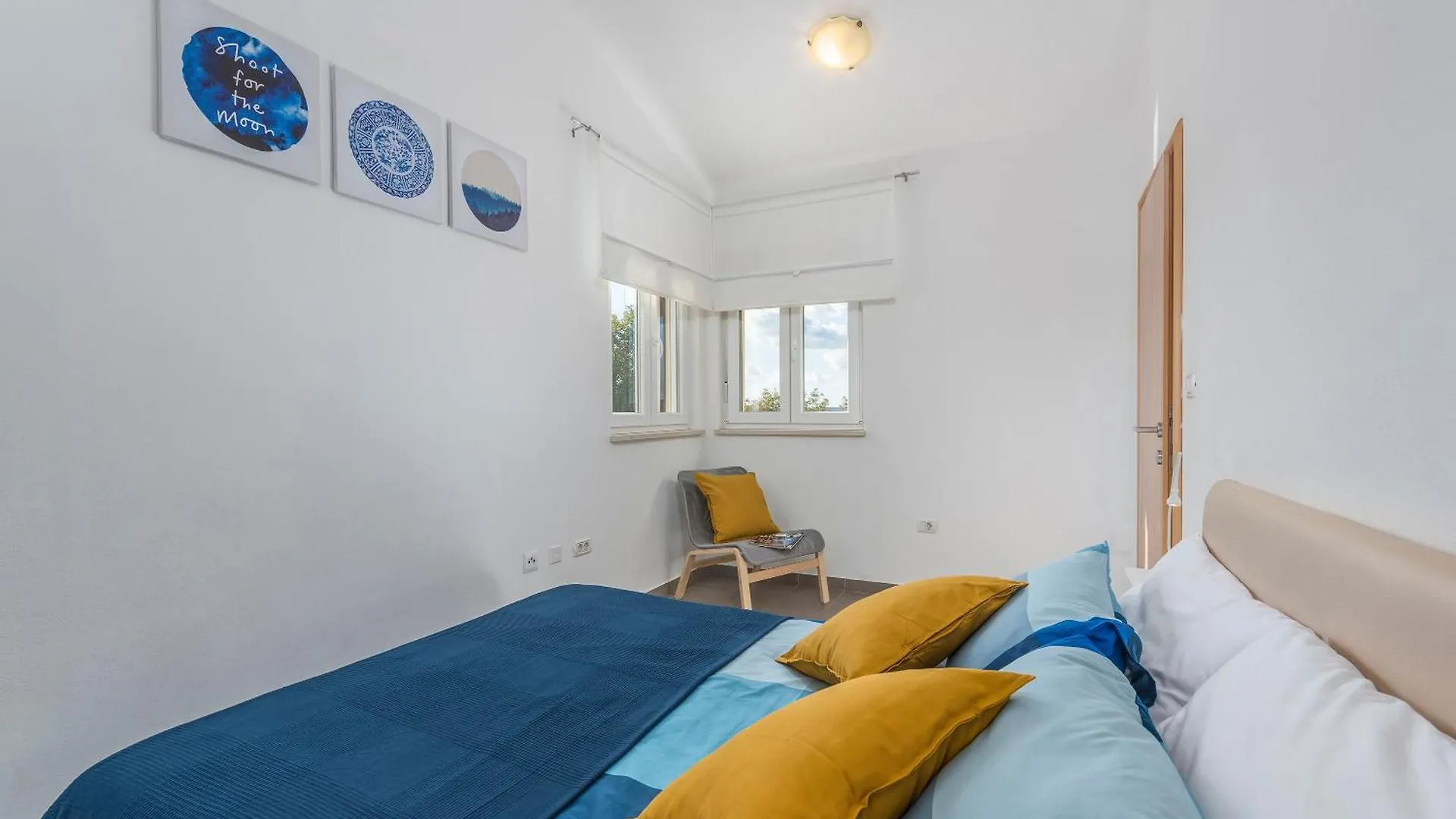 Villa Marilu, Modern Villa With Pool Near The Sea Ubasico Holiday home