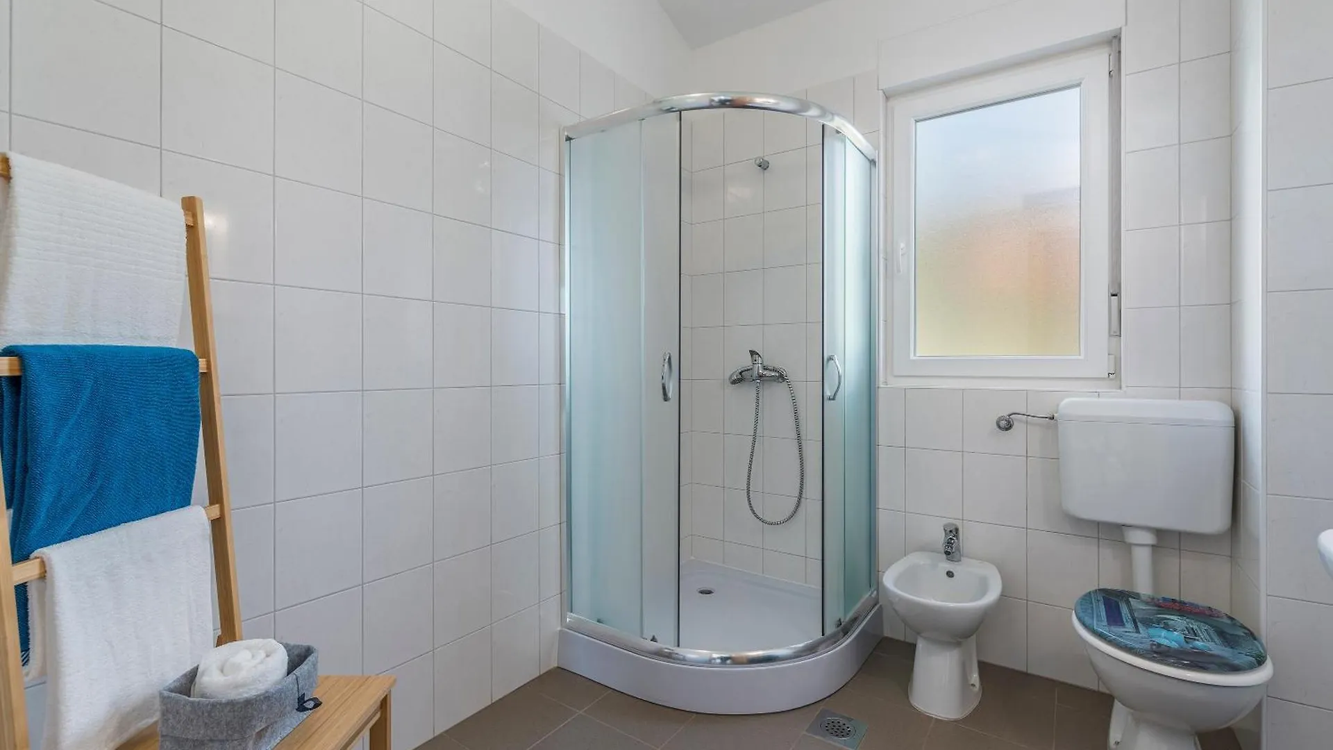 Villa Marilu, Modern Villa With Pool Near The Sea Ubasico