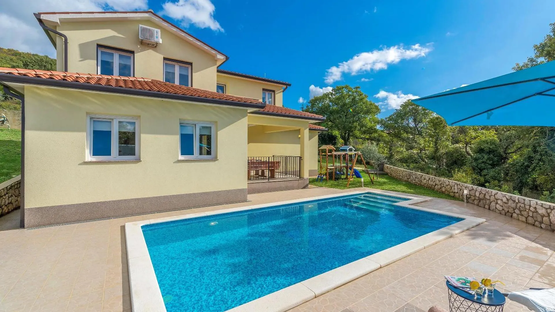 Villa Marilu, Modern Villa With Pool Near The Sea Ubasico 0*,