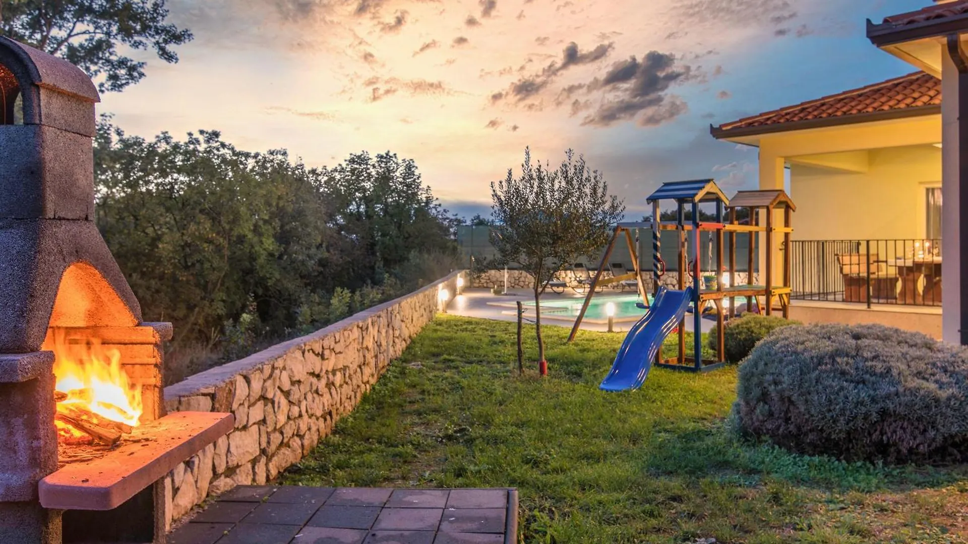Holiday home Villa Marilu, Modern Villa With Pool Near The Sea Ubasico