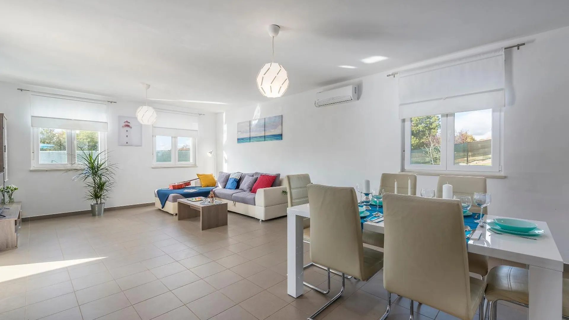 Villa Marilu, Modern Villa With Pool Near The Sea Ubasico Holiday home